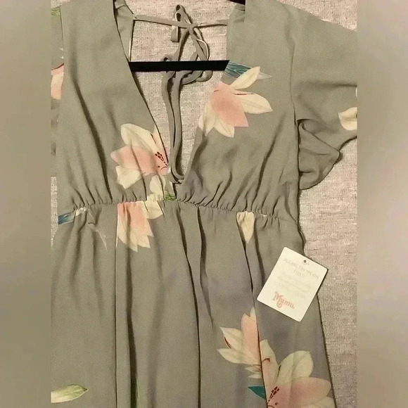 Show Me You MuMu - Faye Flutter Maxi Dress - Picture 3 of 4